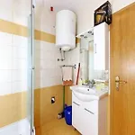 In With Balcony, Air Conditioning, Wi-fi Appartement
