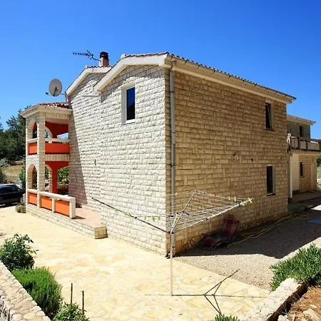 In With Balcony, Air Conditioning, Wi-fi * Vir