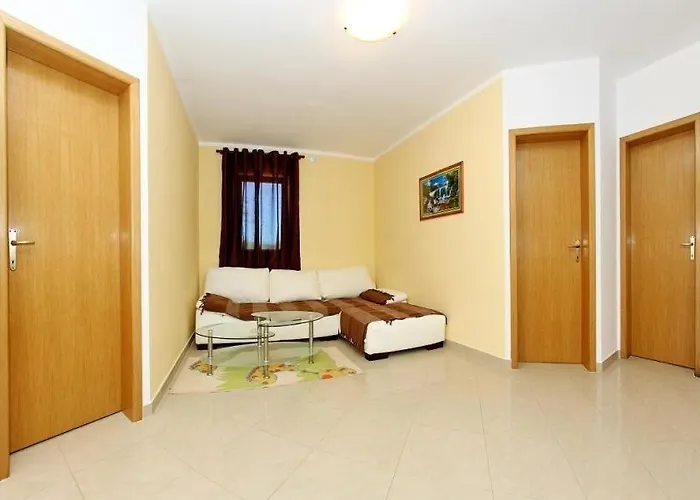 Lejlighed In With Balcony, Air Conditioning, Wi-fi Vir